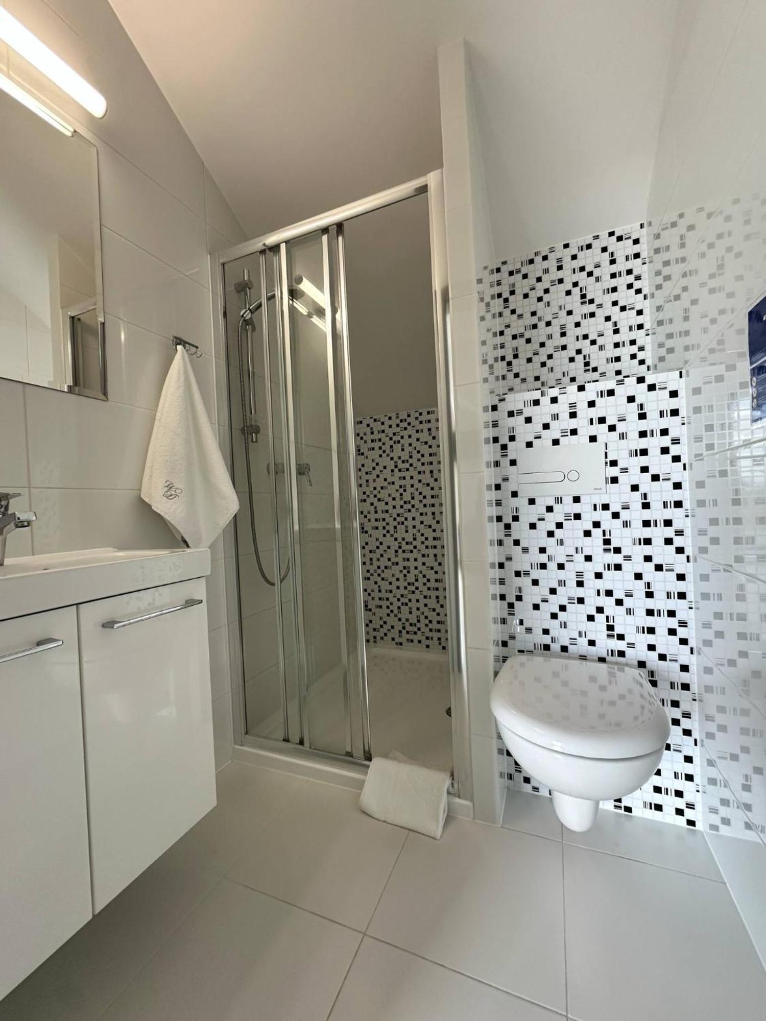 Willa Dobrylko II -Apartamenty เรวา ภายนอก รูปภาพ