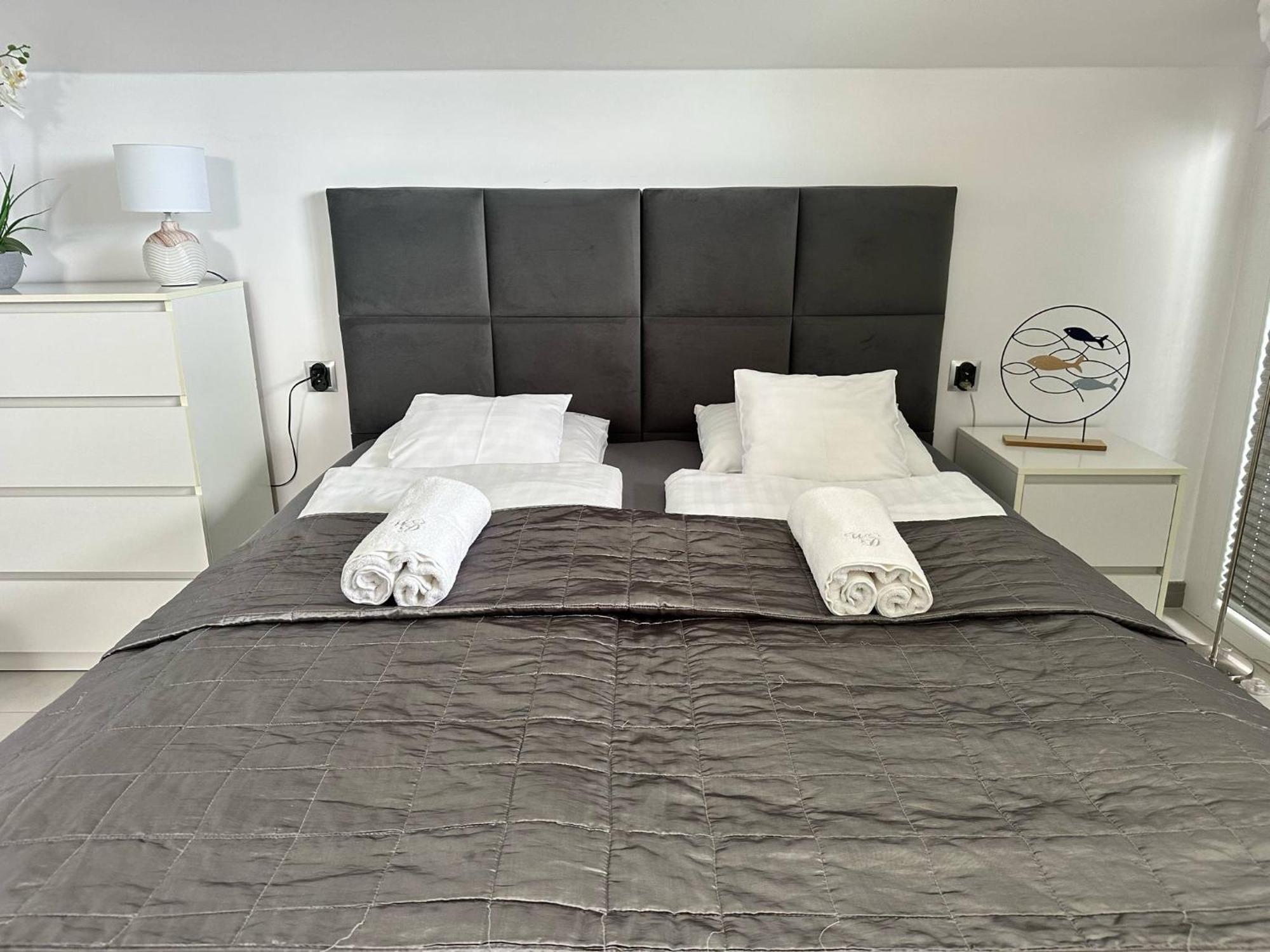 Willa Dobrylko II -Apartamenty เรวา ภายนอก รูปภาพ