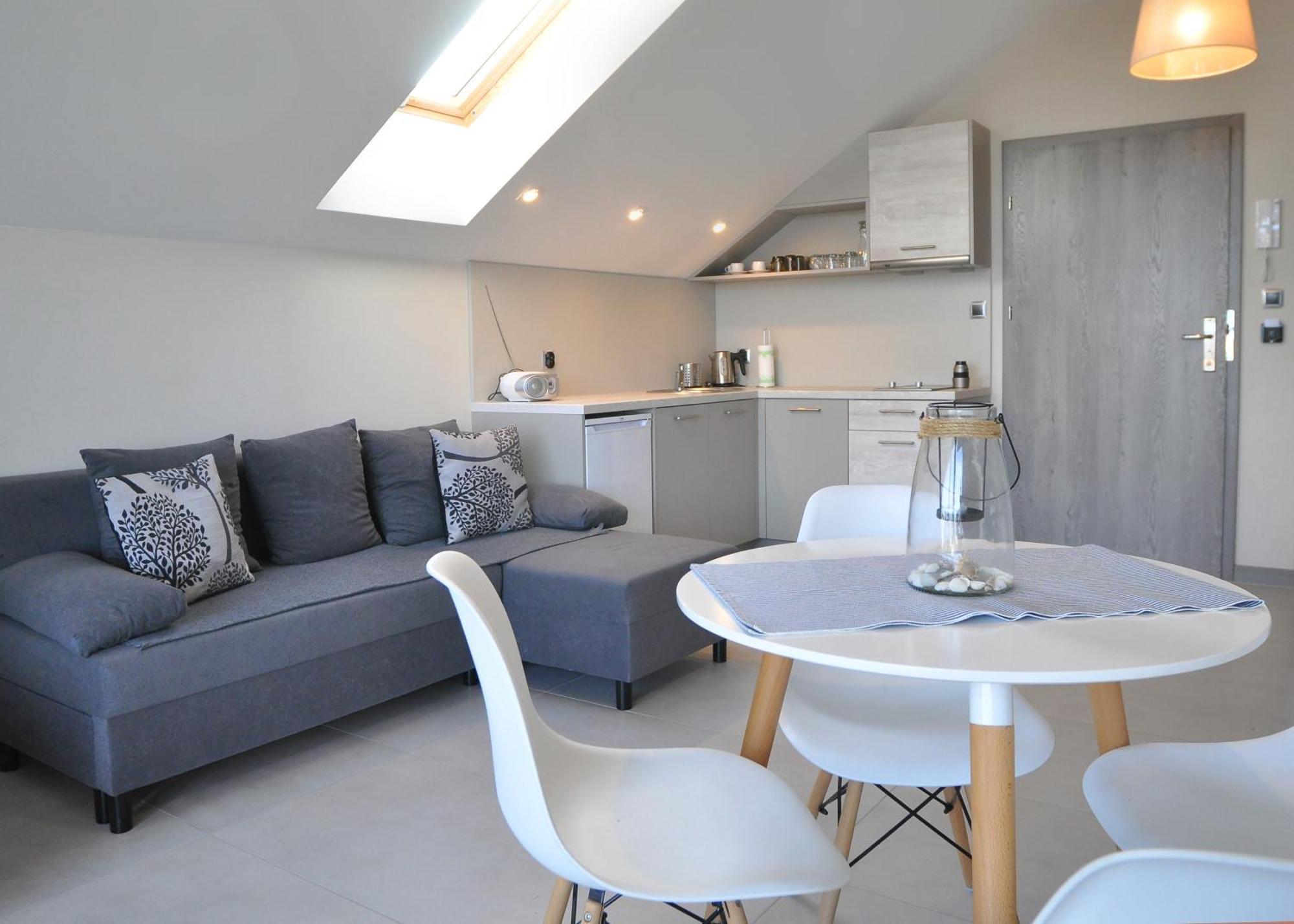 Willa Dobrylko II -Apartamenty เรวา ภายนอก รูปภาพ